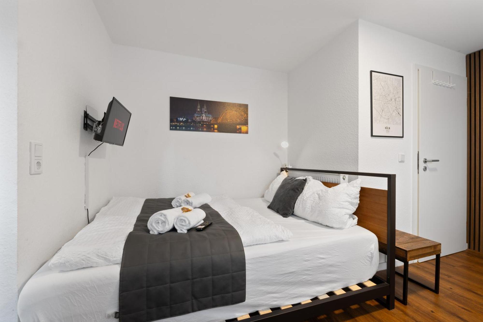 Modernes Apartement Am Rhein In Ruhiger Lage كولونيا المظهر الخارجي الصورة